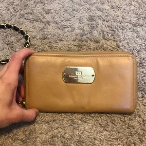 Tommy Hilfiger wallet